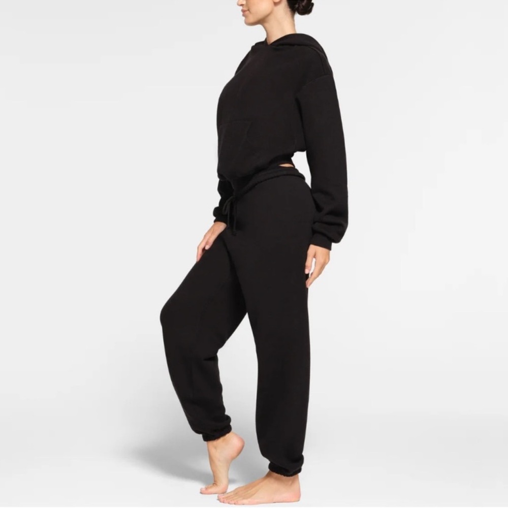 SKIMS COTTON FLEECE PULLOVER HOODIE - Picture 6 of 9